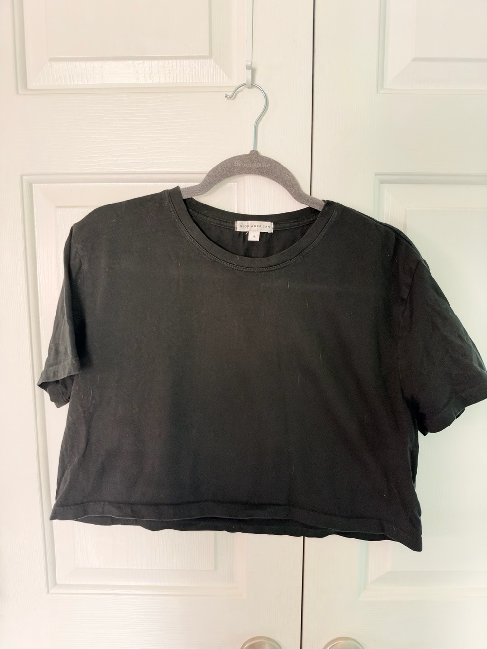 Good American Crop Strong Shoulder T-Shirt Black Short Sleeve Top Small (oversiz